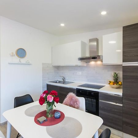 Apartment Finta Rogotin Esterno foto