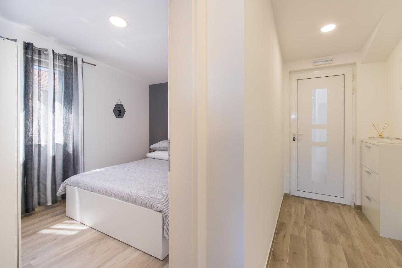 Apartment Finta Rogotin Esterno foto