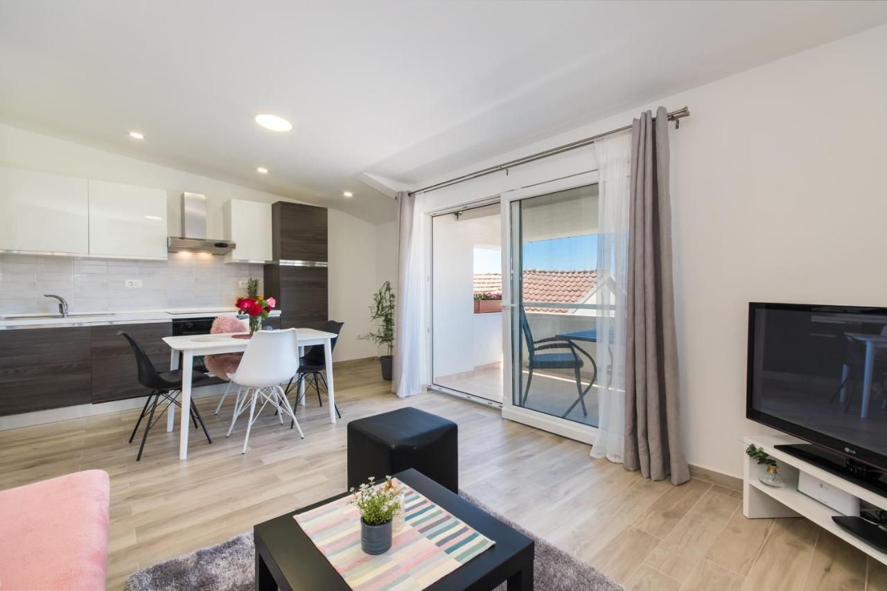 Apartment Finta Rogotin Esterno foto
